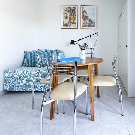 Azure Apartment *